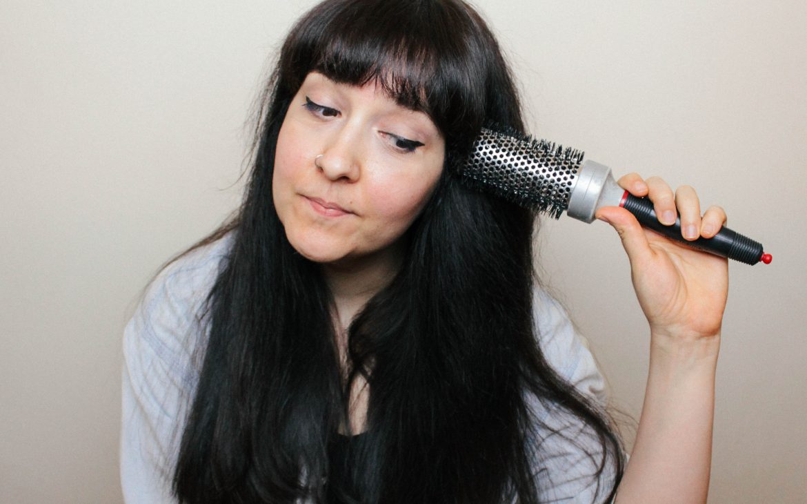 How to do a round brush blow dry – Liz Bumgarner